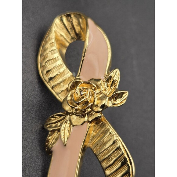 VINTAGE BROOCH SIGNED AVON GOLD PIN 2" ENAMEL BREAST CANCER RIBBON - Picture 2 of 7